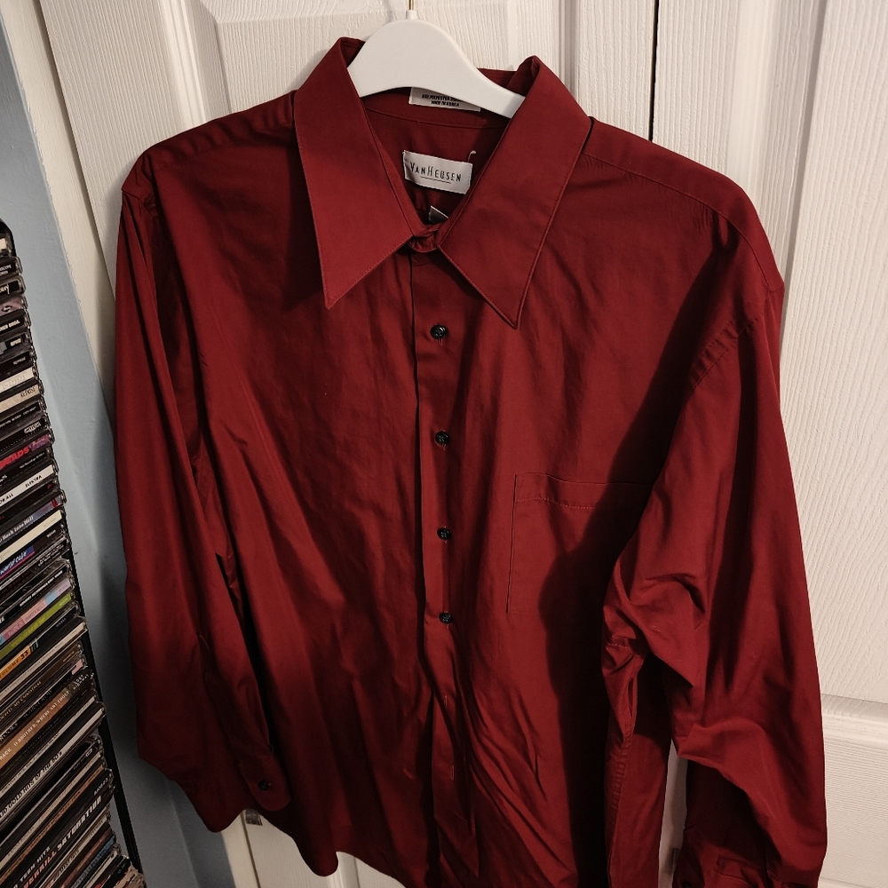 Van Heusen Men's Deep Red Dress Shirt